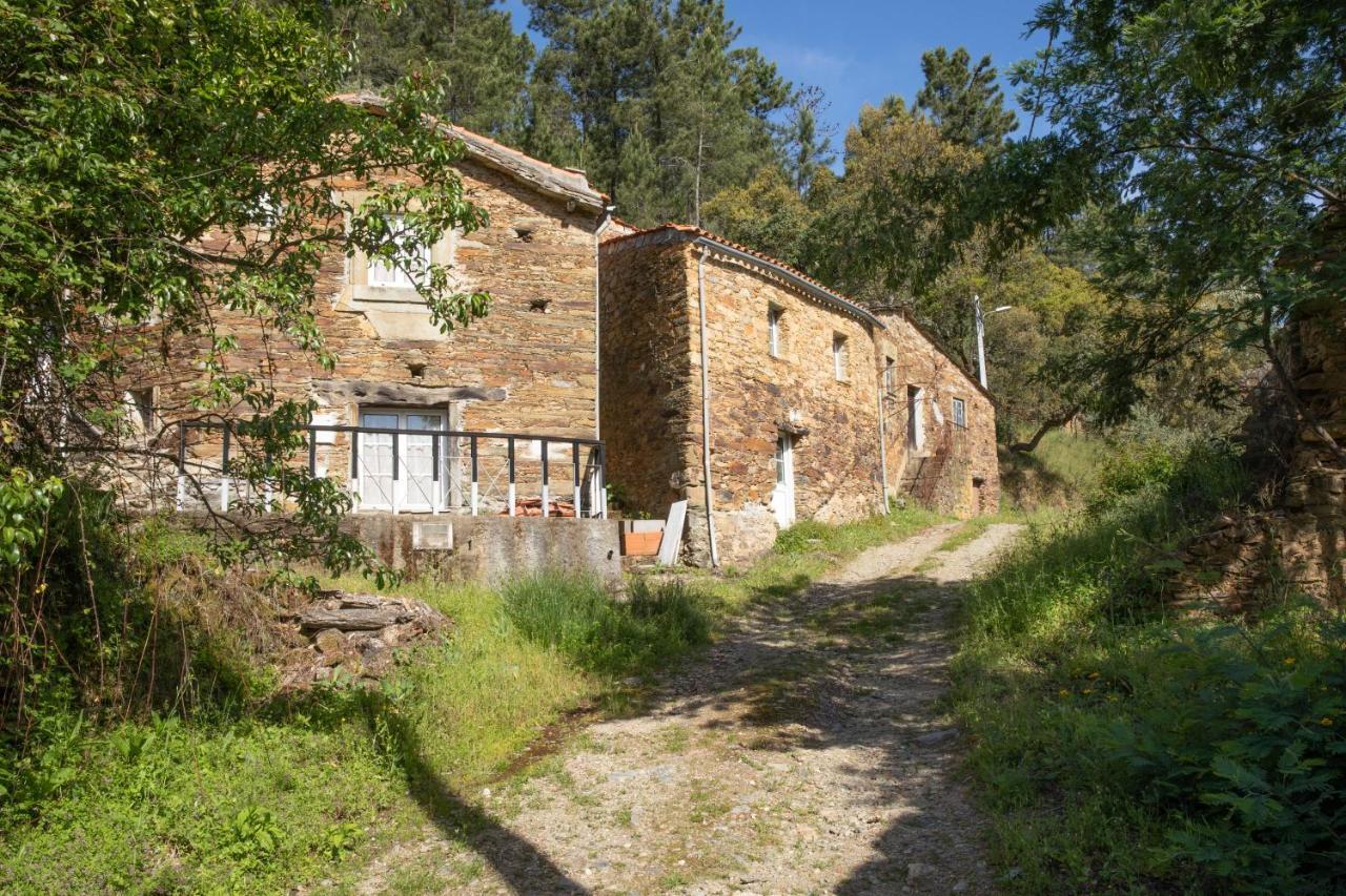 Cavalo De Xisto - Turismo Rural, Lda. Guest House Almaceda Eksteriør bilde